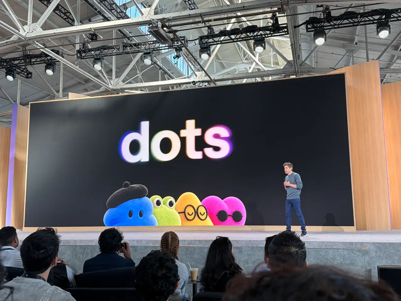 实录截图：OpenAI DevDay 2026 现场正式揭晓全新智能体品牌 dots
